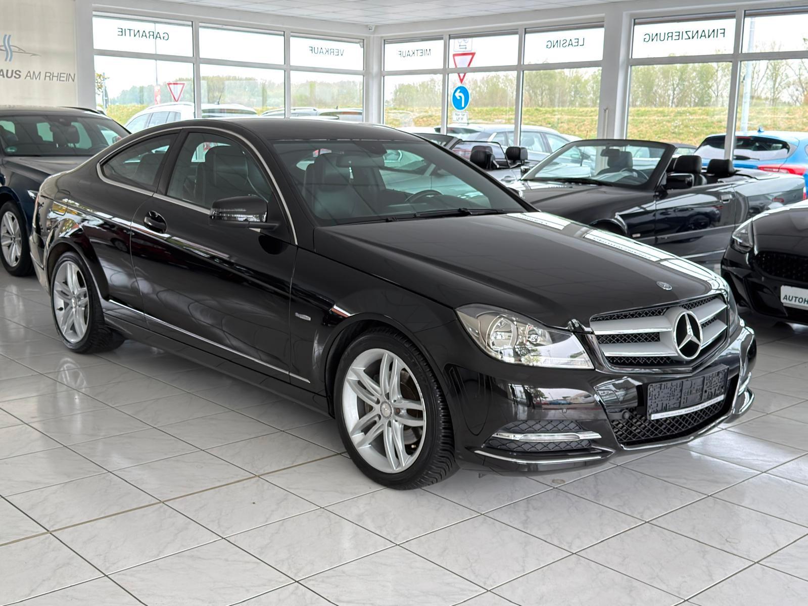 Mercedes-Benz C 220 Coupe BlueEfficiency+Automatik+Navi+Leder