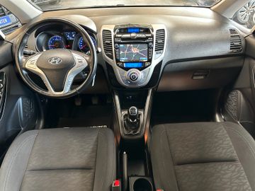Hyundai ix20*TÜVSERVICE:NEU*SitzLenkradHZ*NAV*TEMPO*PD