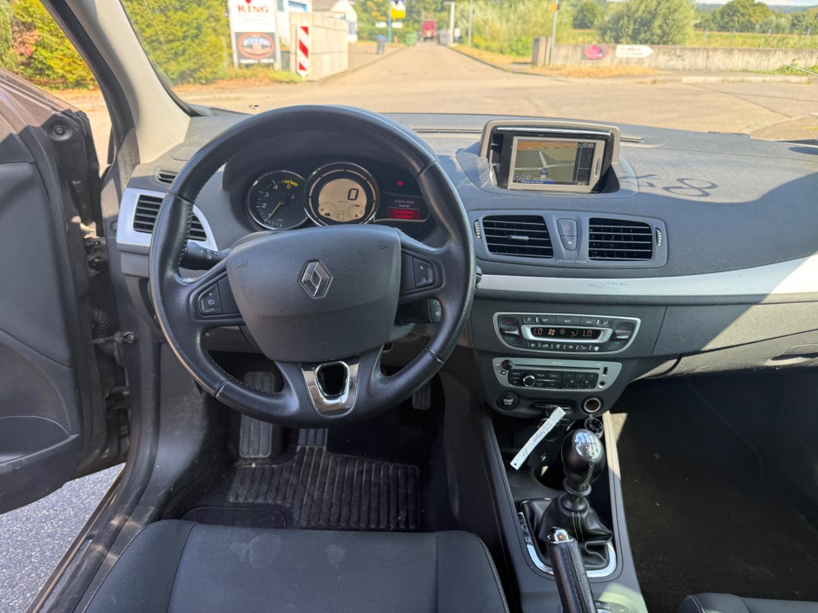 Renault Megane 2013 — photo 10