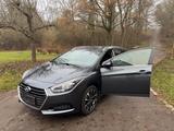 Hyundai i40 1.7 CRDi 104kW blue Trend 141PS  - Hyundai i40 von privat