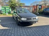 Volkswagen Golf 4  IV   Schwarz Tüv 10.2027 - Volkswagen Golf aus 2000: Iv