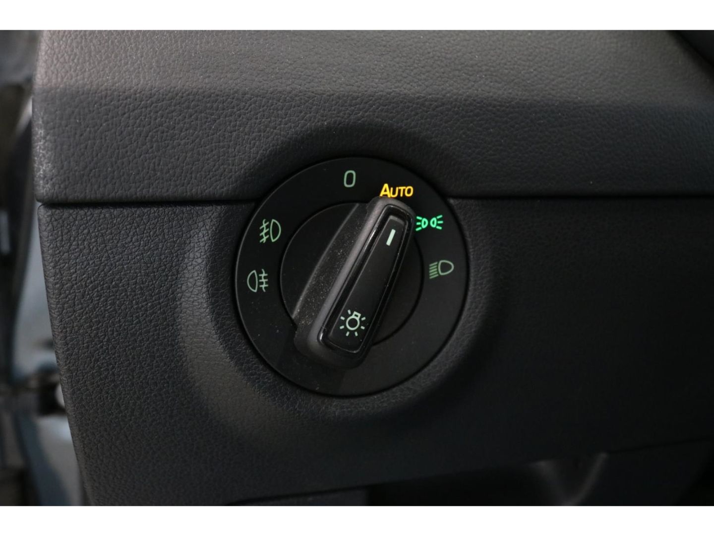 Fahrzeugabbildung SKODA Octavia Combi Soleil Händler/Export