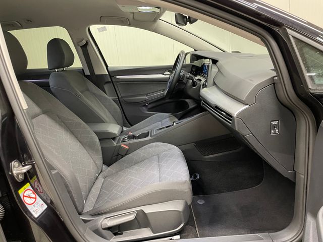 Golf VIII Variant Life 2.0 TDI DSG NAVI RFK LED