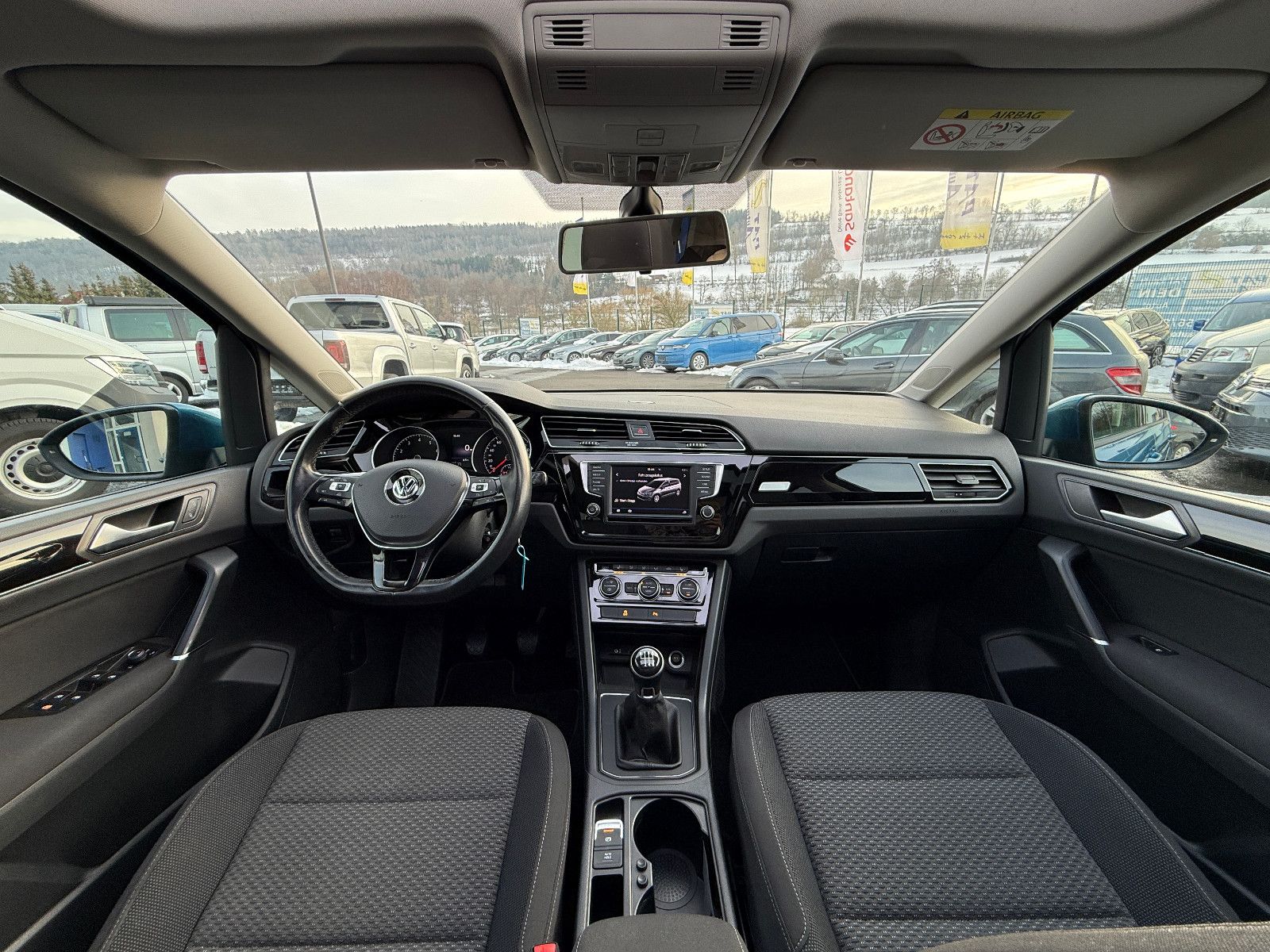 Fahrzeugabbildung Volkswagen Touran Comfortline ALLSTAR TSI ACC AHK Pano SHZ