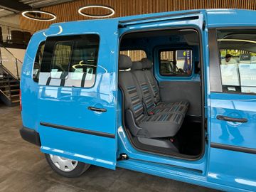 MYAUTOCENTER – Gebraucht- und Jahreswagen mit Werkstattservice in Pfaffenhofen Volkswagen Caddy Maxi *2-HAND*7-SITZER*KLIMA*TEMPO*