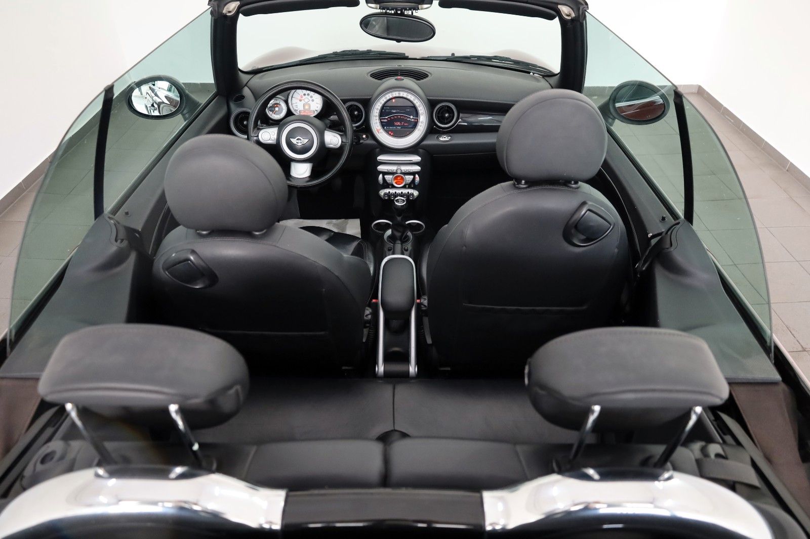 Fahrzeugabbildung MINI Cooper Cabrio Leder,Navi,Xenon,SH,PDC,SR+WR