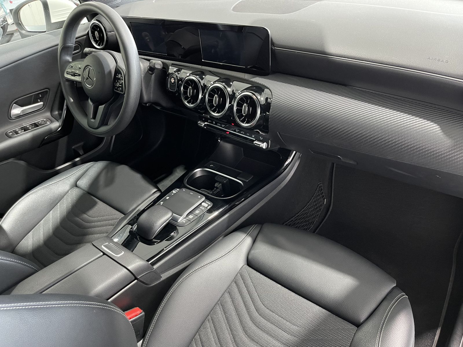 Fahrzeugabbildung Mercedes-Benz A 250 250e*Navi*Cam*PDC*LED*Digital*Leder*