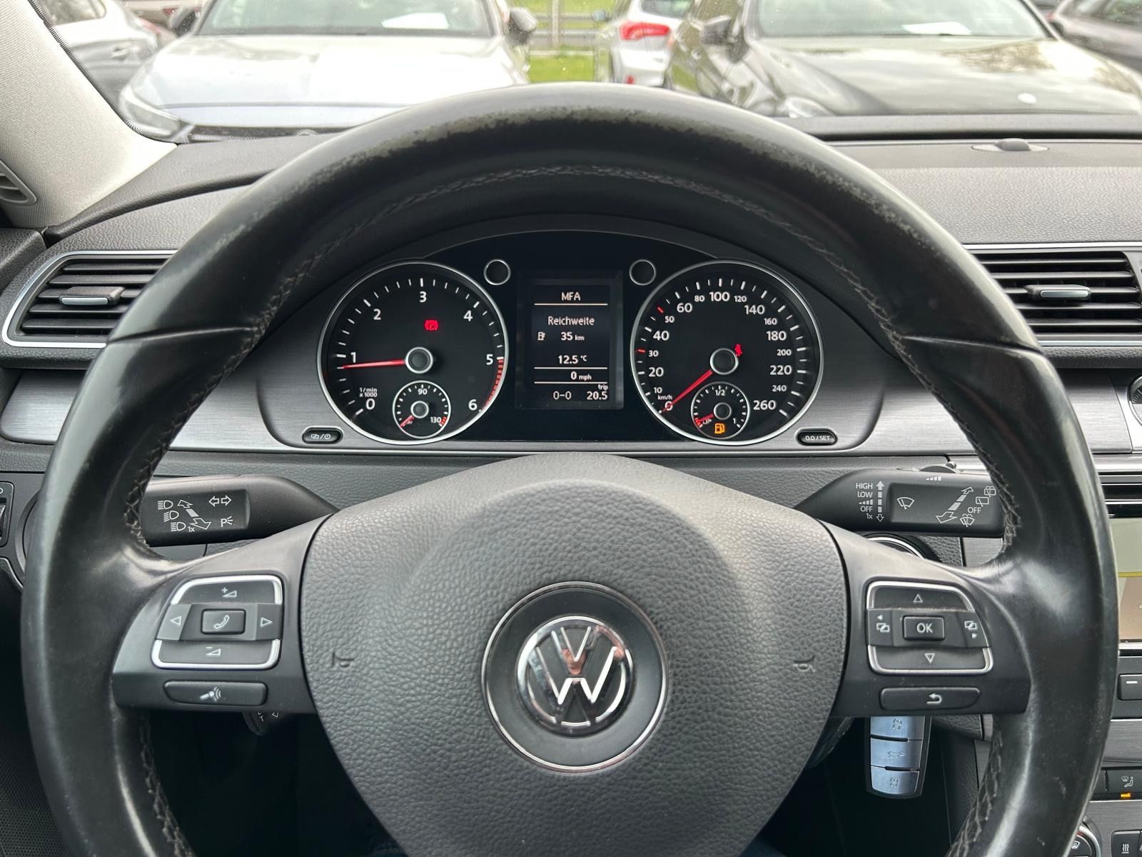 Fahrzeugabbildung Volkswagen Variant 2.0 TDI°4Motion°AHK°Navi°PDC°