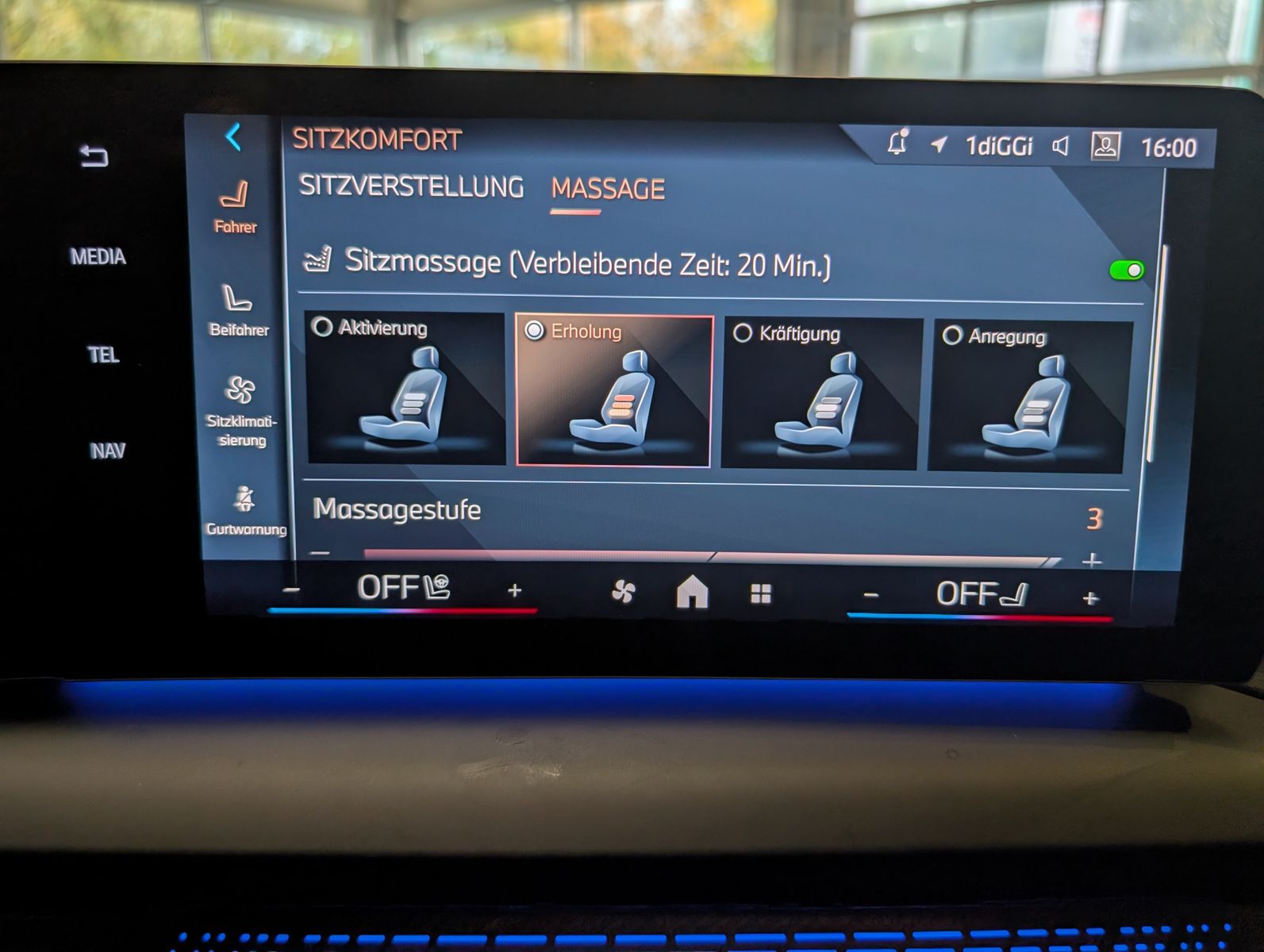 Fahrzeugabbildung BMW 123 i xDrive M-Sport Massag H/K Kamera Pano AHK