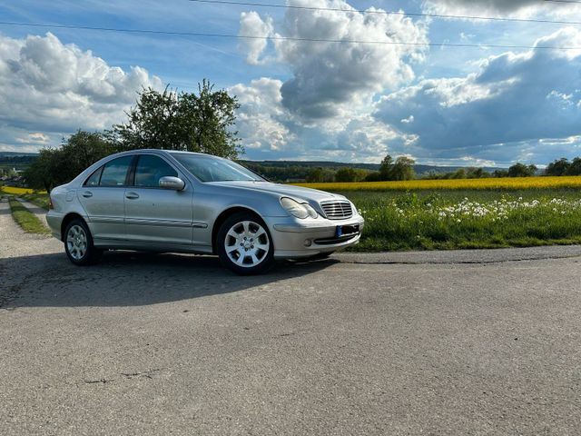 Mercedes-Benz Mercedes Benz c180