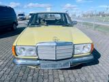 Mercedes-Benz Mercedes E Klsse w123 Oldtimer 240D  ( 1 )... - Mercedes-Benz W123 mit Diesel-Antrieb