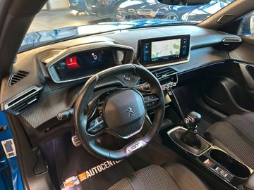 Peugeot 2008 GT *1. Hand*Klima*SHZ*Navi*360° Kamera*AHK*