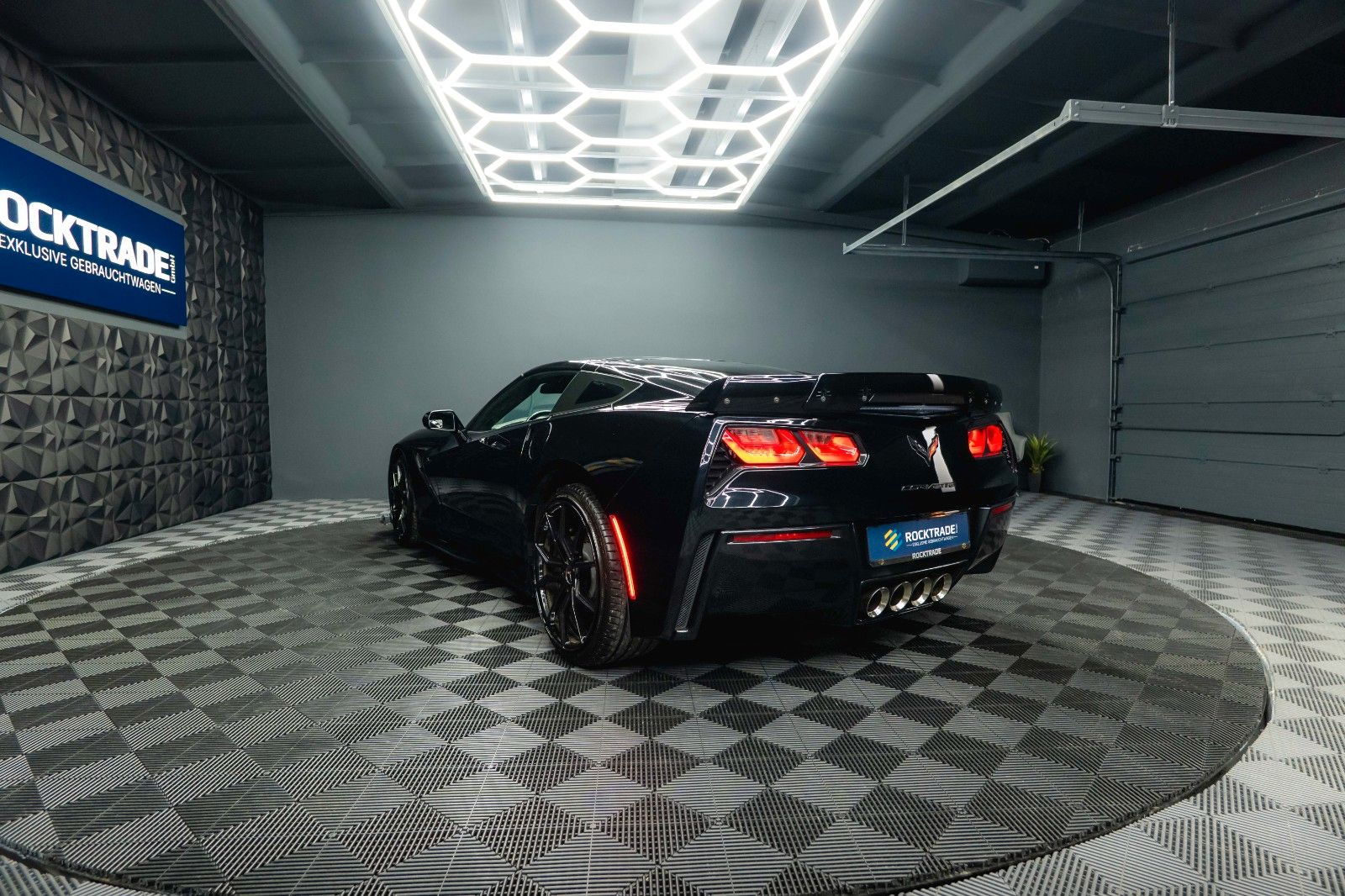 Fahrzeugabbildung Corvette C7 6.2 V8 Stingray 3LT Z06-Design Targa Perform.