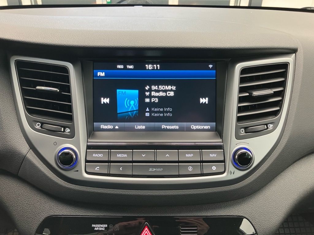 Fahrzeugabbildung Hyundai Tucson 1.6 Trend 2WD 2xKlima 4xSHZ Facelift Kam.