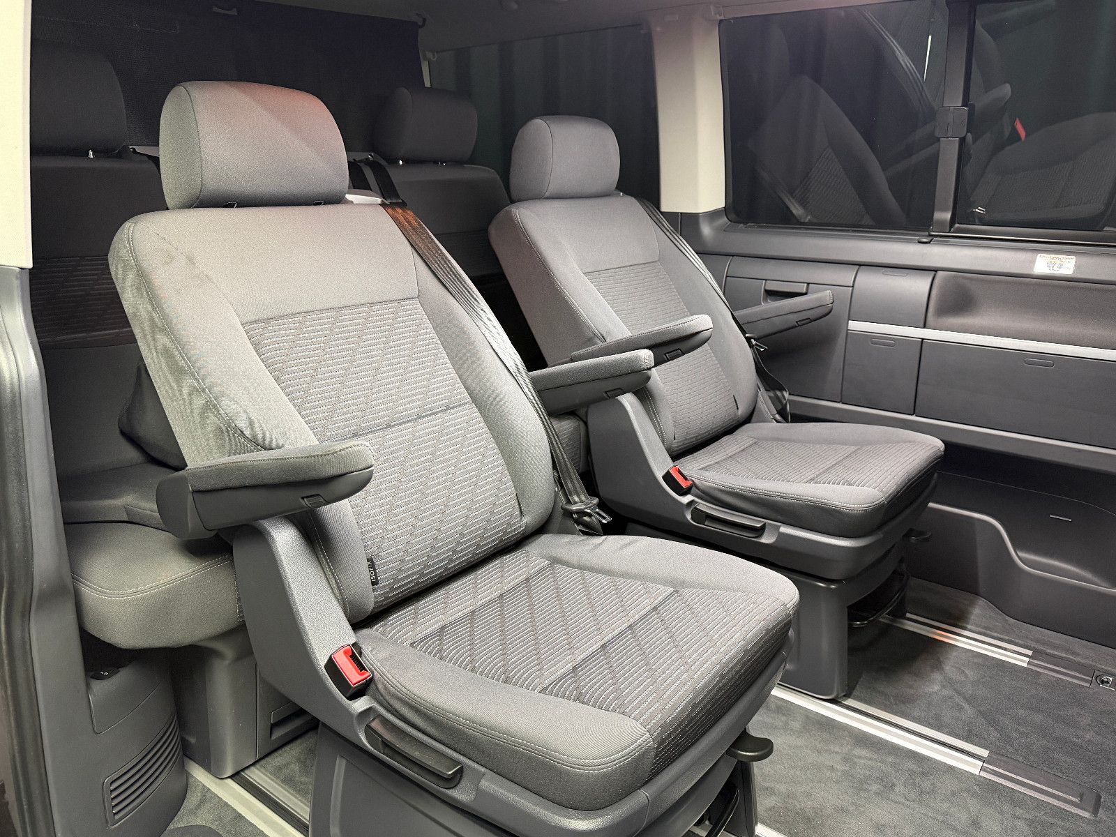 Fahrzeugabbildung Volkswagen Volkswagen T5 Multivan Comfortline 4Motion