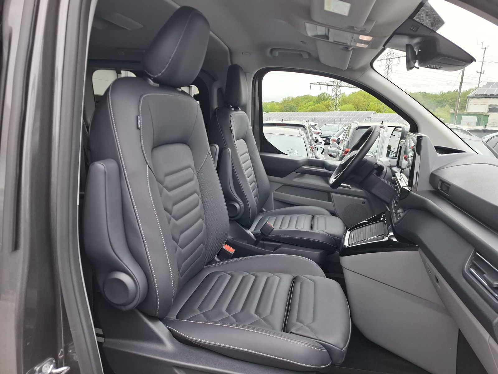 Fahrzeugabbildung Ford Tourneo Custom L1 Titanium X MATRIX*STANDH.*AHK