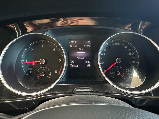 MYAUTOCENTER – Gebraucht- und Jahreswagen mit Werkstattservice in Pfaffenhofen Volkswagen Touran *7.SITZER*STANDHZ*MASSAGE*AHK*KEYLESS*