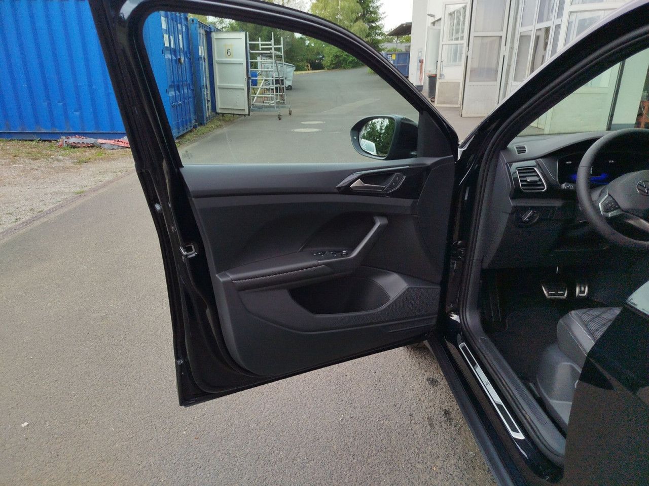 Fahrzeugabbildung Volkswagen T-Cross R-Line 1.5 l TSI ACT 110 kW (150 PS)