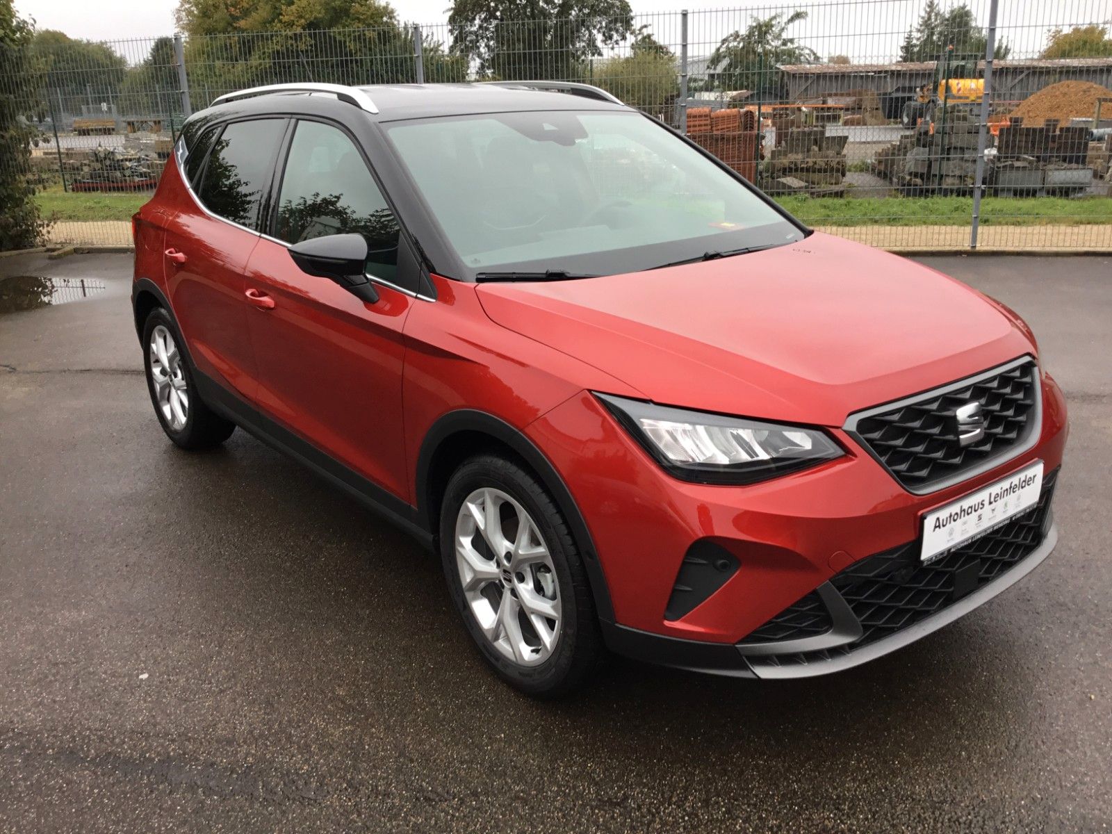 Fahrzeugabbildung SEAT Arona FR 1.5 TSI DSG+AHK+ACC+17"+Navi+Kamera