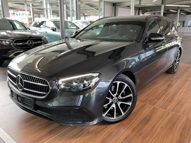 MERCEDES-BENZ E 220d T Avantgarde DISTRO/AHK/KAMERA/NIGHT/FLA
