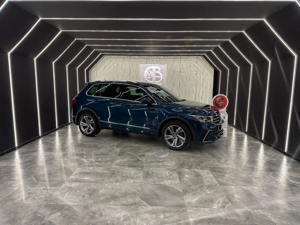 Volkswagen Tiguan 2.0 TDI 150 CV DSG R-Line imagem 2