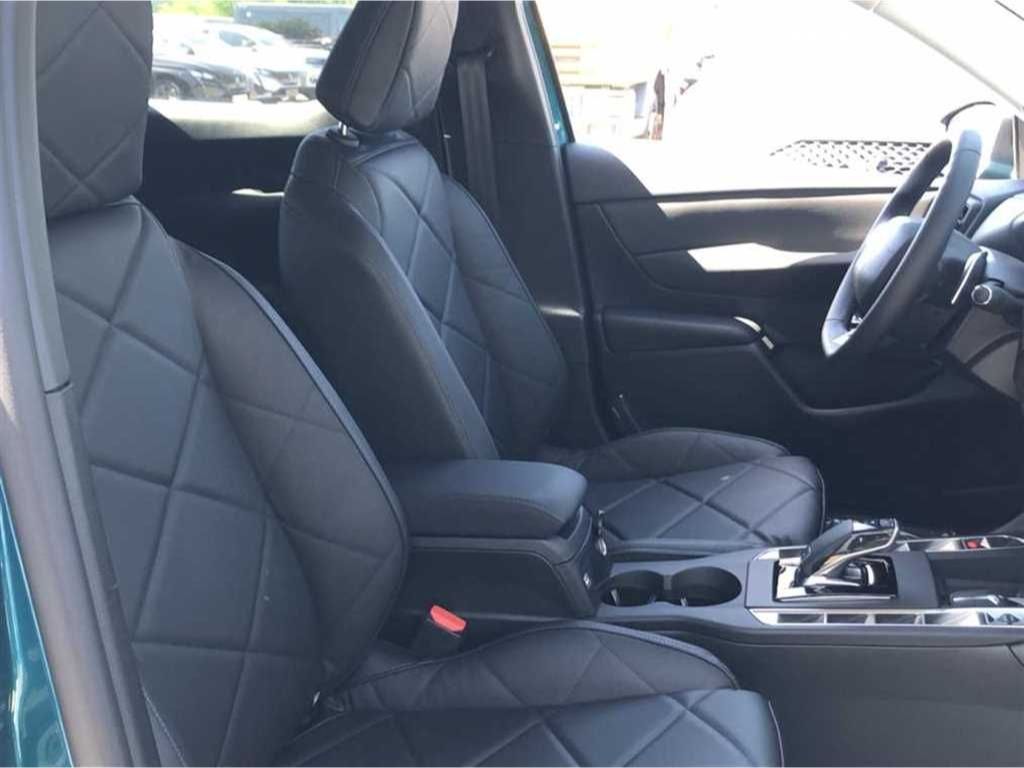 Fahrzeugabbildung DS Automobiles DS3 Crossback Rivoli PureTech 130
