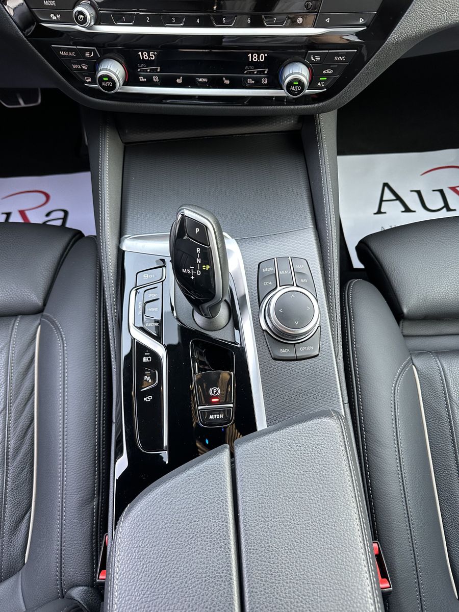 Fahrzeugabbildung BMW 530e Touring xDrive M-Sport NAV+LED+360°+ACC+LC