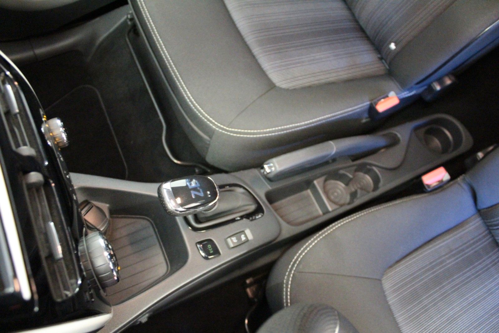 Fahrzeugabbildung Renault ZOE Z.E. 40 Intens*R-Link *Winterpaket