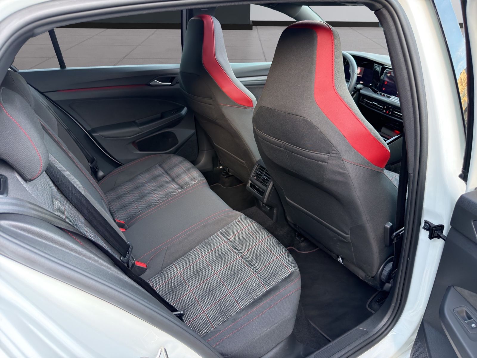 Fahrzeugabbildung Volkswagen Golf VIII Lim. GTI