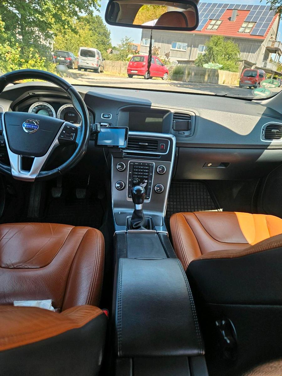Volvo V60 2011 — photo 10