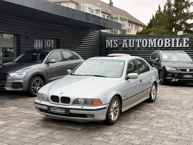 BMW 528i Automatik-Schiebedach-St.Heiz-Leder-Xenon