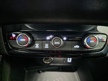 Bild 12 Opel Corsa GS 1.2 Hybrid AT/NAVI/SHZ+LHZ/PDC v+h+CAM/