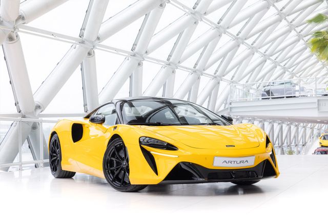 McLaren Artura 3.0 V6 Plug-in | 680pk | Volcano Yellow |