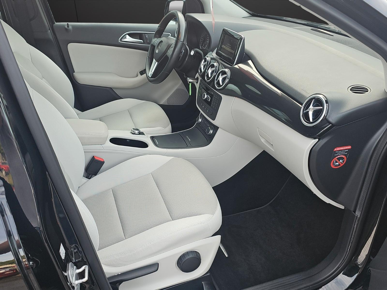 Mercedes-Benz B 180 *Garantie*Service-TÜV Neu*AHK*Automatik*