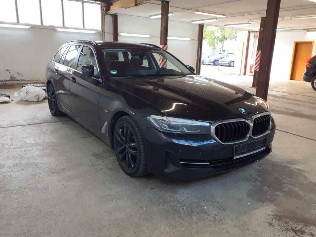 Image of BMW 530