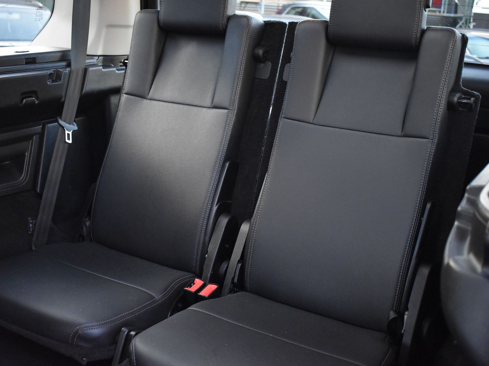 Fahrzeugabbildung Land Rover Discovery SDV6 HSE MOTORSCHADEN 7 SITZE PANO AHK