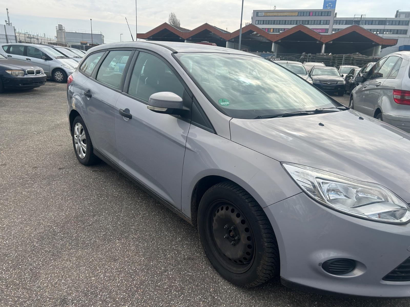 Ford Focus 2013 — photo 8