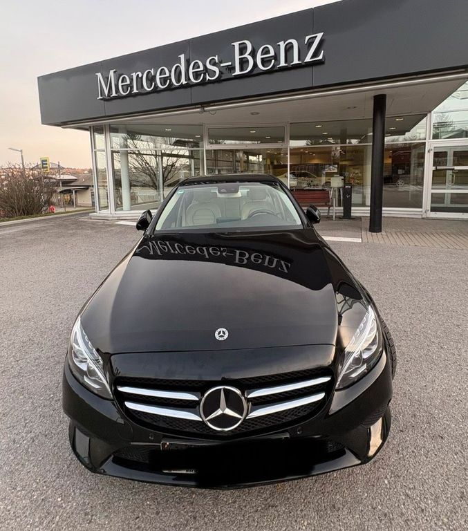 Image of Mercedes-Benz C 220