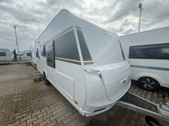 Bürstner Averso 485 TS B66 Edition*Queensbett*