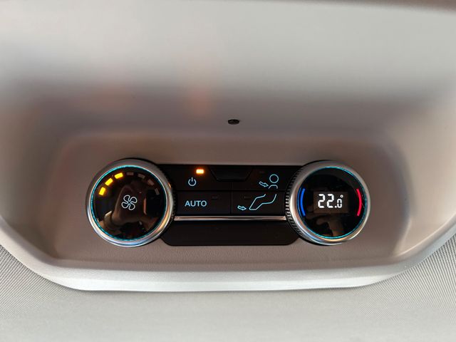 Ford Tourneo Custom SPORT L1 2.0 Ecoblue