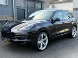 Porsche Cayenne Turbo S *Black*Garantie*Scheckheft - Porsche Cayenne Gebrauchtwagen in Köln