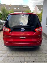 Ford Galaxy 2.5 Duratec FHEV Titanium Lucid-Rot - gebrauchte Ford Galaxy aus dem Jahr 2023
