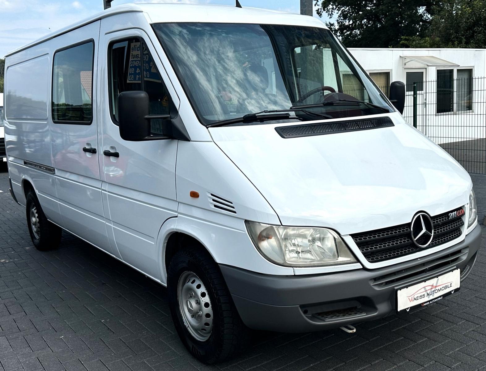 Mercedes-Benz Sprinter Kasten 211 CDI Mixto