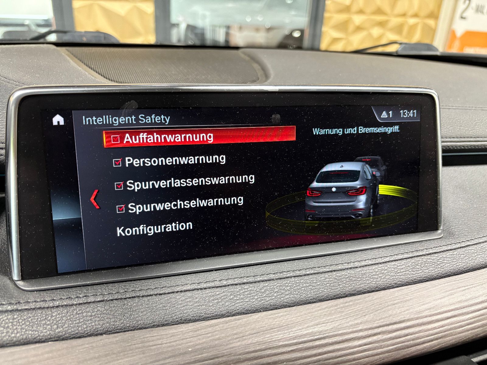 Fahrzeugabbildung BMW X6 xDrive 30 d/360°/PANO/HEAD-UP/NAVI/MEMORY/SHZ