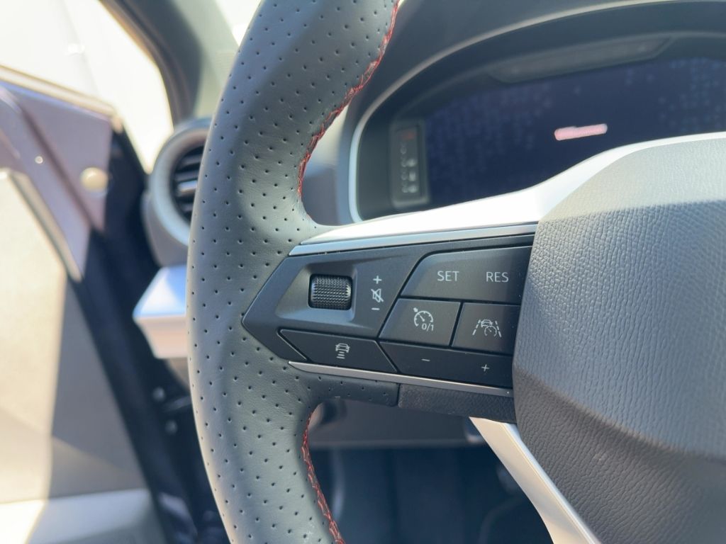 Fahrzeugabbildung SEAT Ibiza FR, SHZ, Navi , Apple CarPlay/Android