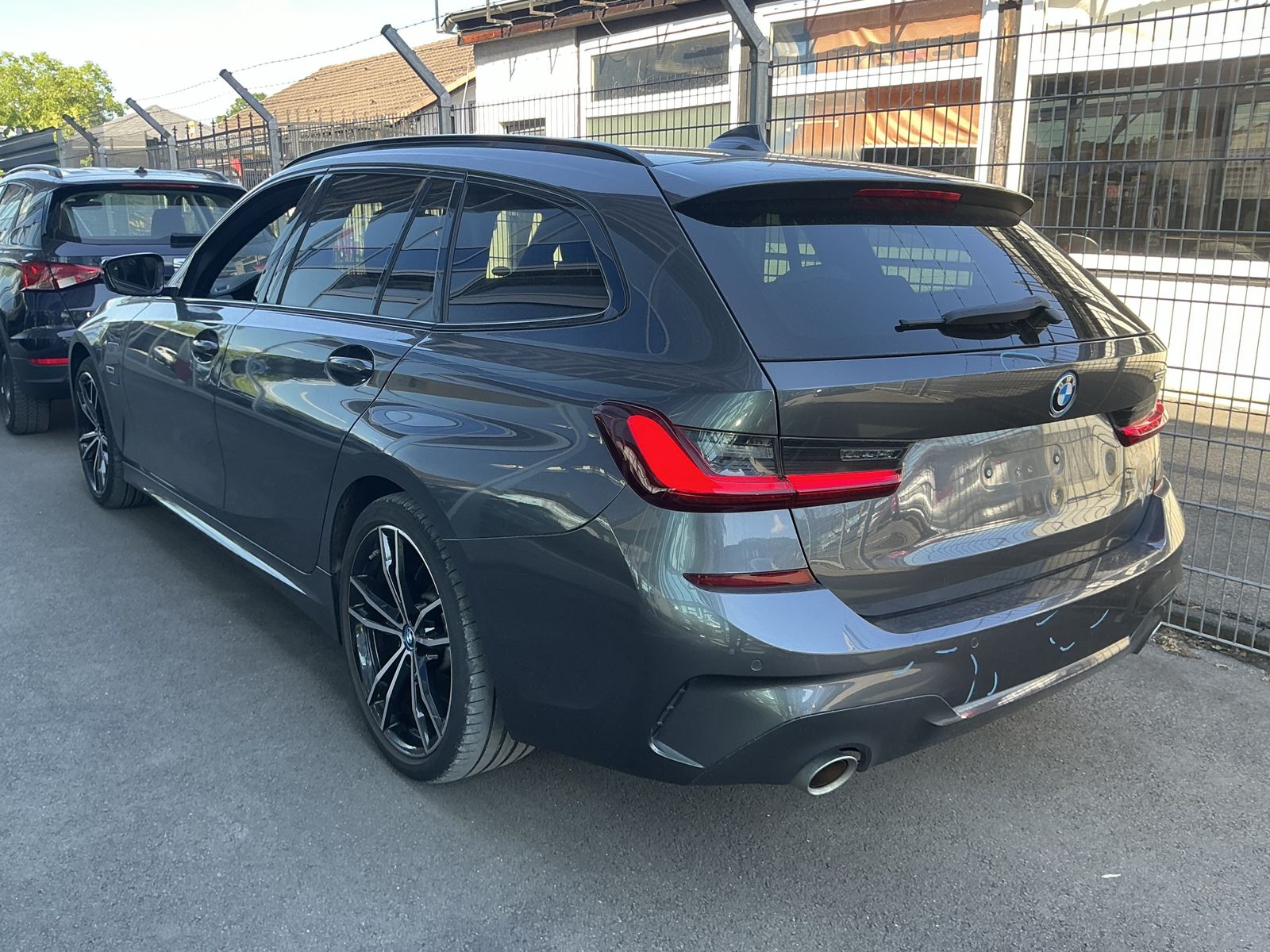 BMW 320 e M-Sport Leder Navi dig. Cockpit LED PDCv+H foto 2