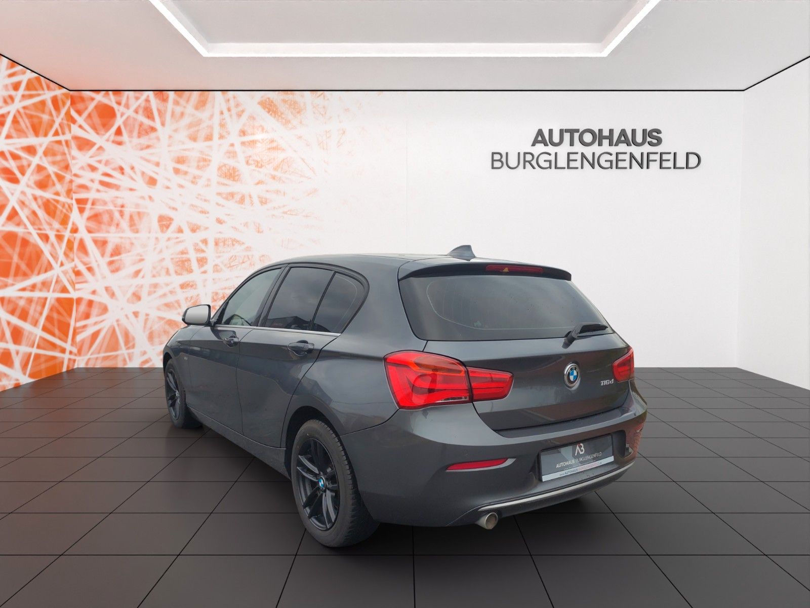 Fahrzeugabbildung BMW 116 d Urban Line ! LED ! PDC ! NAVI !