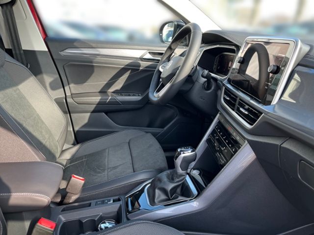 Fahrzeugabbildung Volkswagen T-Roc 1.5 TSI DSG AHK KAMERA