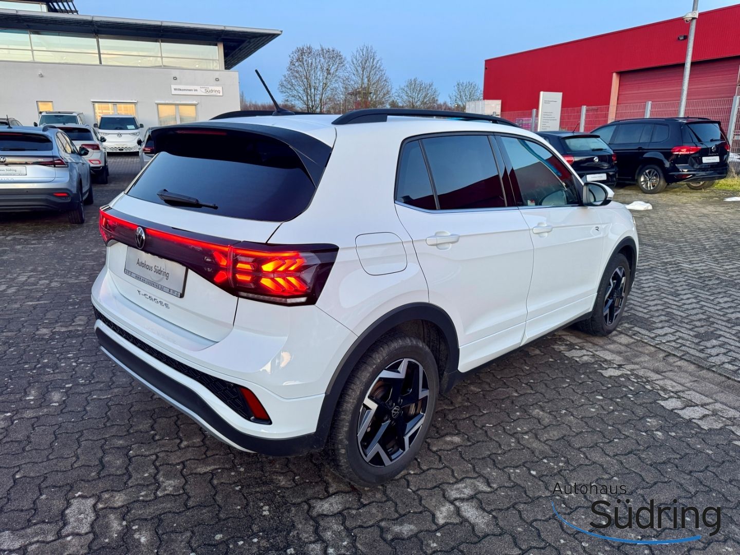 T-Cross 1,5 TSI R-Line DSG AHK Navi IQ.Light Rfk