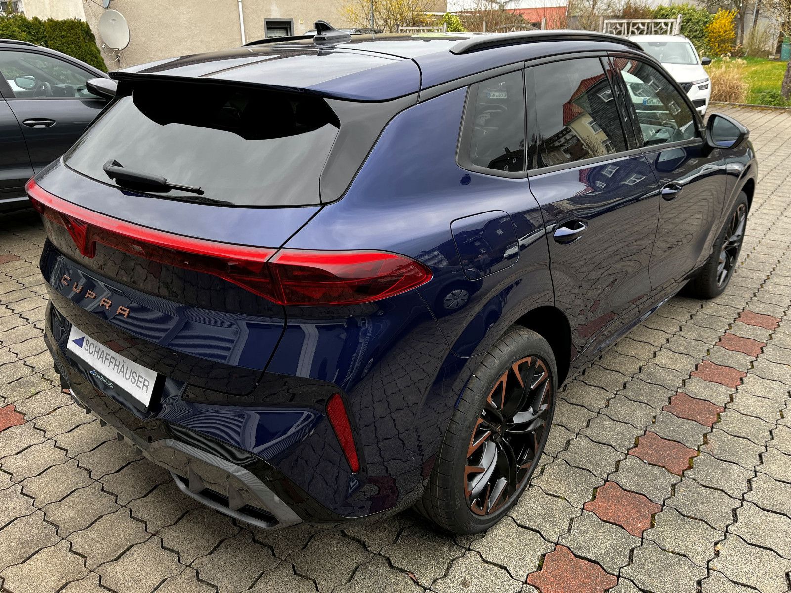 Fahrzeugabbildung CUPRA Terramar 2.0 TSI 4Drive VZ AHK PANO 20" SENN HUP